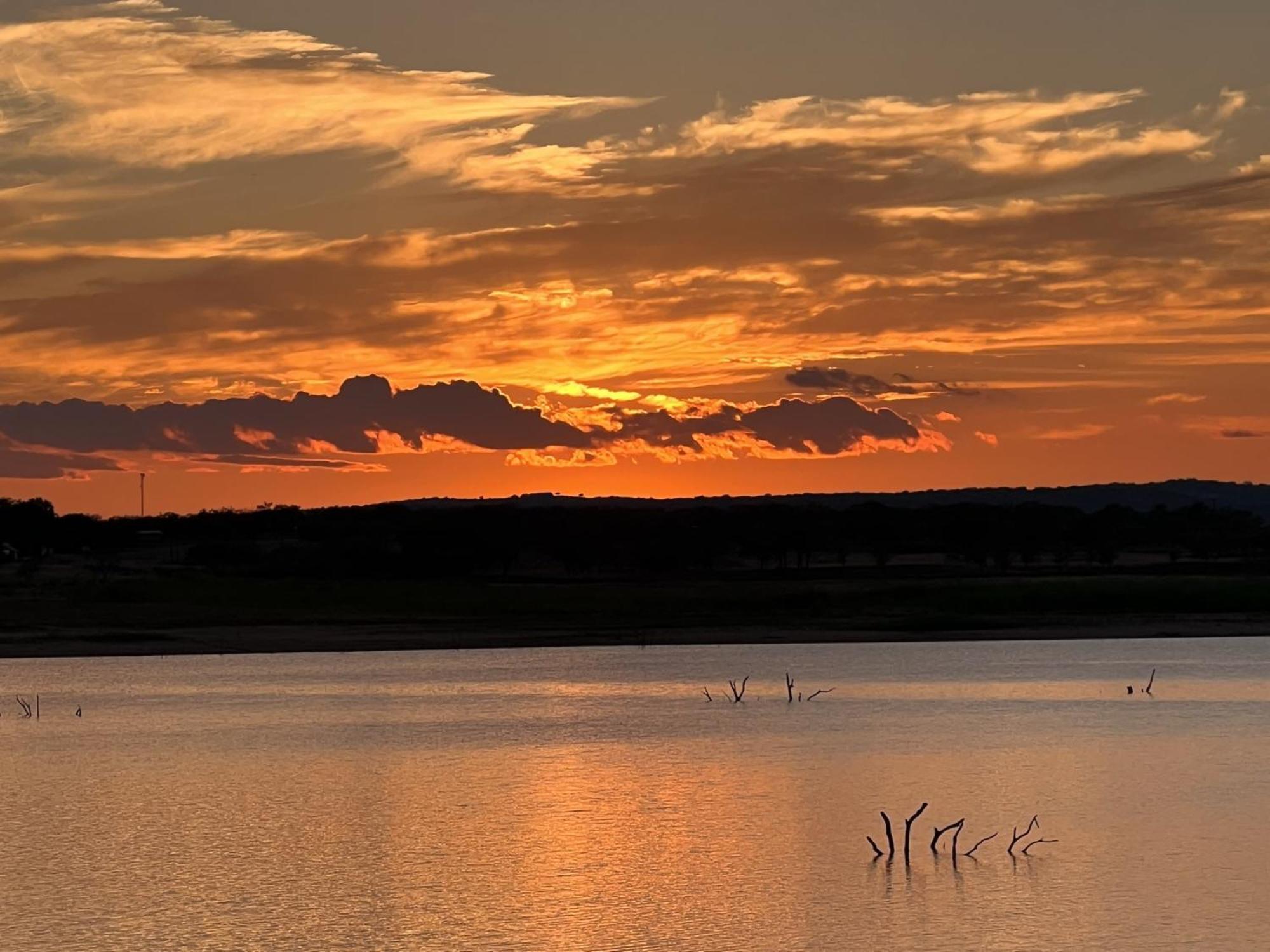 Painted Sky Inn Burnet Экстерьер фото